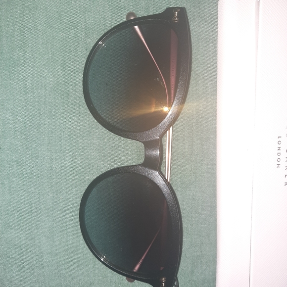 Ted Baker Black Sunglasses - Picture 2 of 4